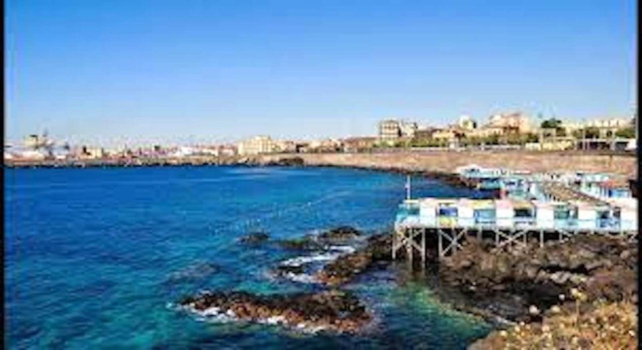 Cesare'S Home Catania Bagian luar foto